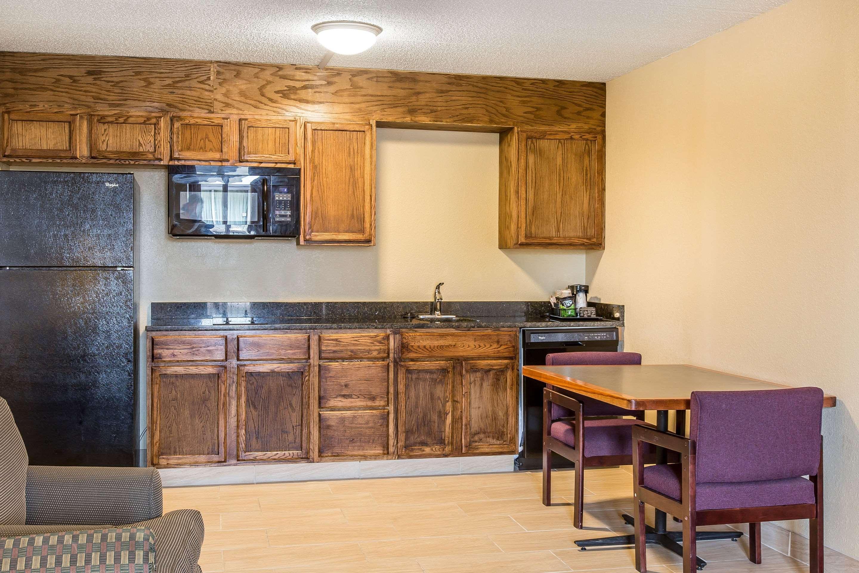 Quality Inn & Suites Easley - Greenville Екстериор снимка